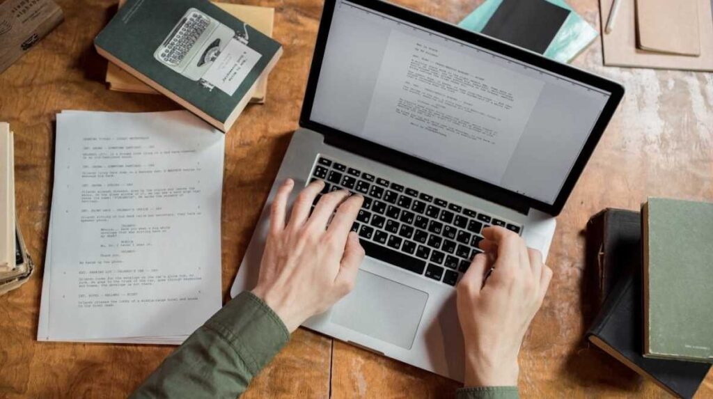 how to become a copywriter in 2026